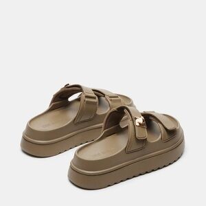 STEVE MADDEN
BIGSCHMONA JELLY OLIVE